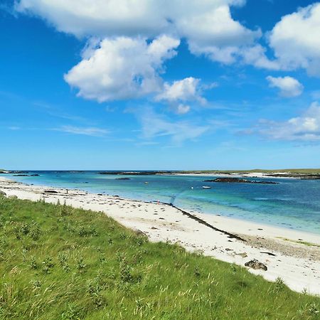 North Uist Lodges Tigharry Экстерьер фото