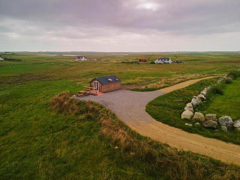 North Uist Lodges Tigharry Номер фото