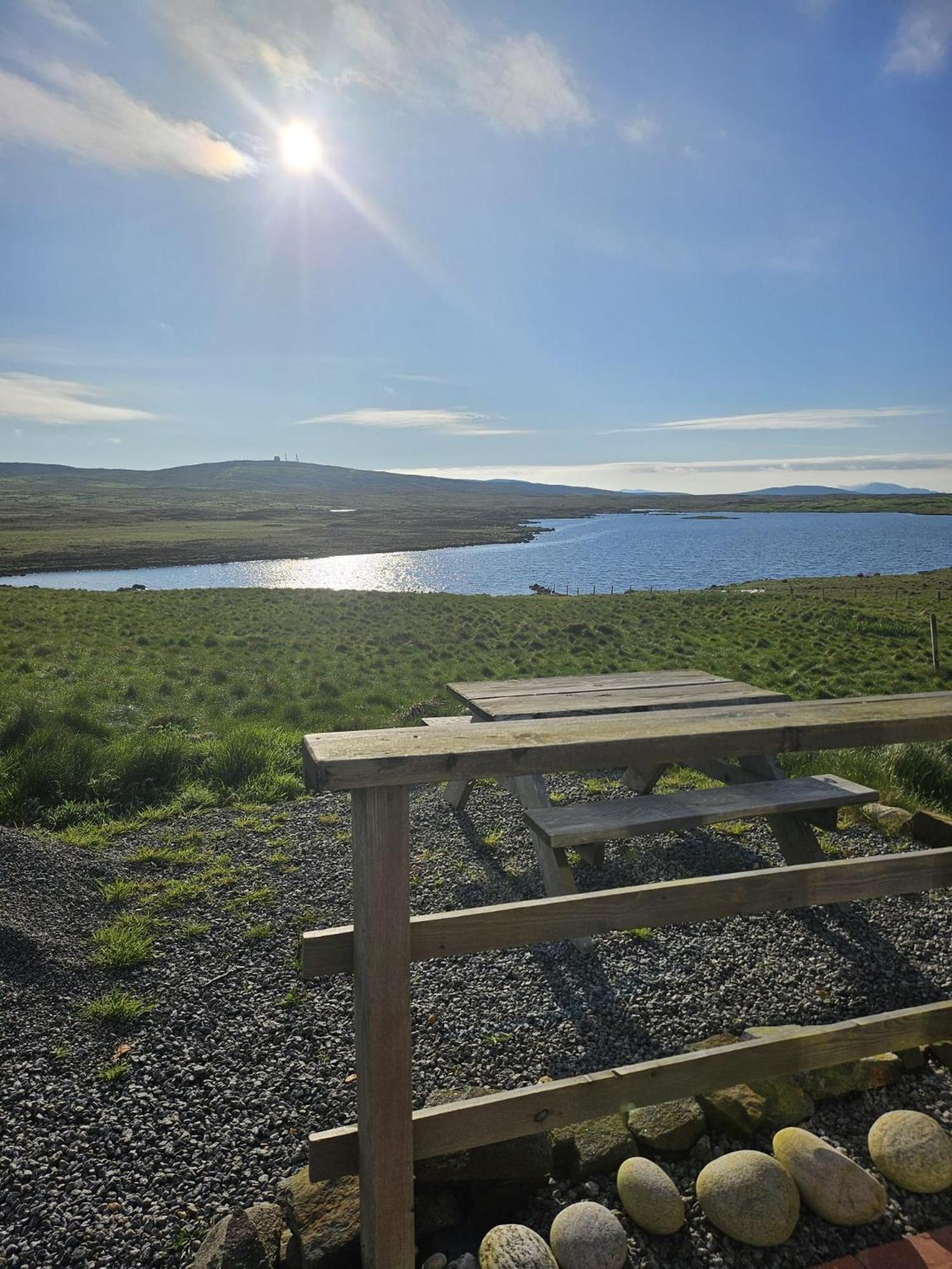 North Uist Lodges Tigharry Номер фото